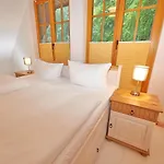 Strandschloesschen - Haushaelfte 1 *