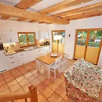 Prázdninový dům Strandschloesschen - Haushaelfte 1 *