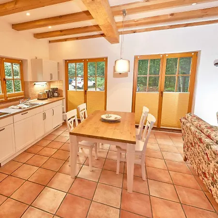 Strandschloesschen - Haushaelfte 1 Sellin (Rugen)