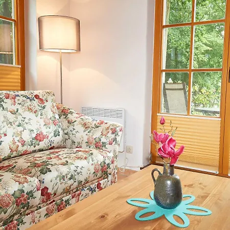 Casa vacanze Strandschloesschen - Haushaelfte 1 Sellin (Rugen)