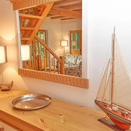 Strandschloesschen - Haushaelfte 1 Sellin (Rugen)