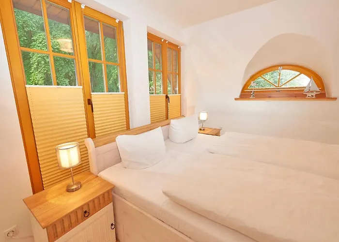 Strandschloesschen - Haushaelfte 1 Sellin (Rugen)